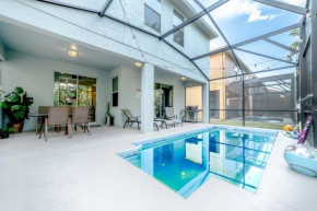 Resort Home ❈ Private POOL❈ Short Drive to Parks ❈
